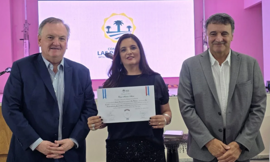 El senador Felipe Michlig tomó juramento a Dana Astore como Pte. comunal de Las Palmeras